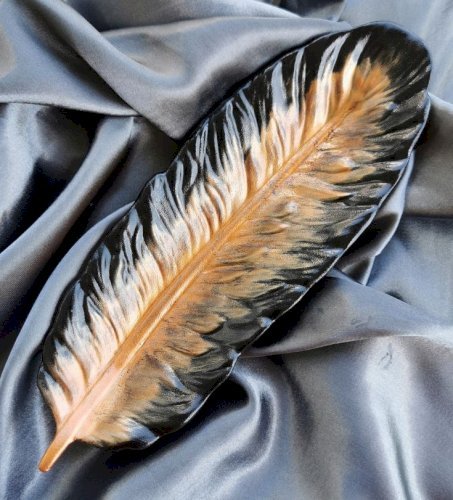 Elegant Handmade Feather-Shaped Resin Coasters/Trays