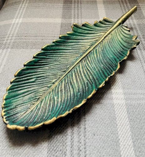 Elegant Handmade Feather-Shaped Resin Coasters/Trays