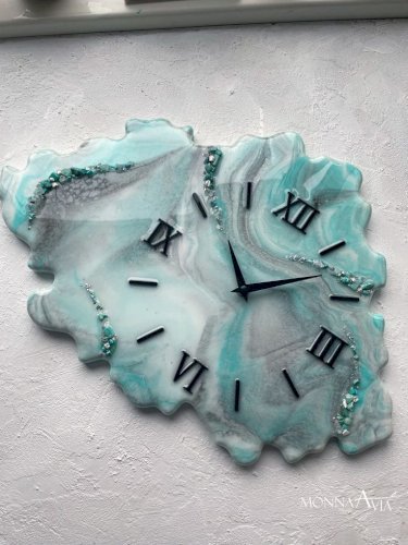 Luxury Handcrafted Resin Art Decor Collection | Clocks, Holders, and Custom Gifts