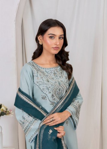 Sea Breeze 3PCS – Elegant Pastel Green Embroidered Cotton Suit