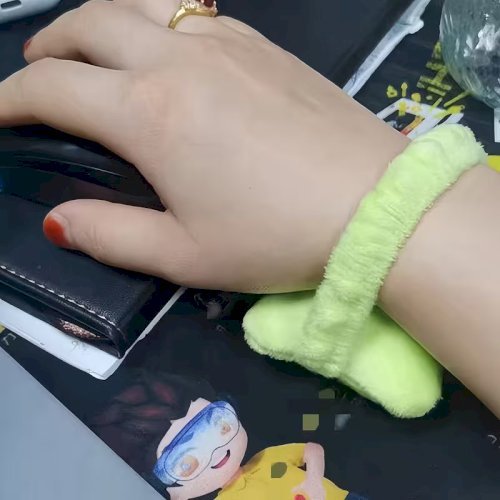 Ergonomic Wrist Support Mouse Pad with Cushion – Comfortable Keyboard & Mouse Use